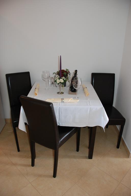 Apartments Saldun Trogir Rum bild