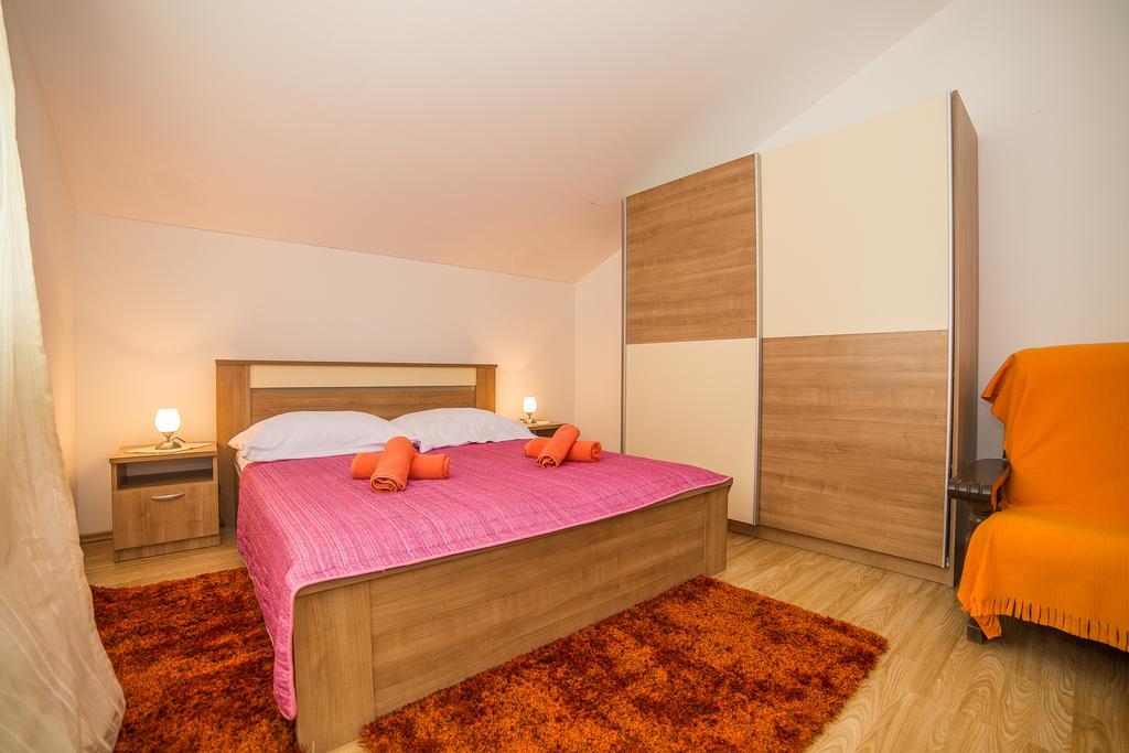 Apartments Saldun Trogir Exteriör bild